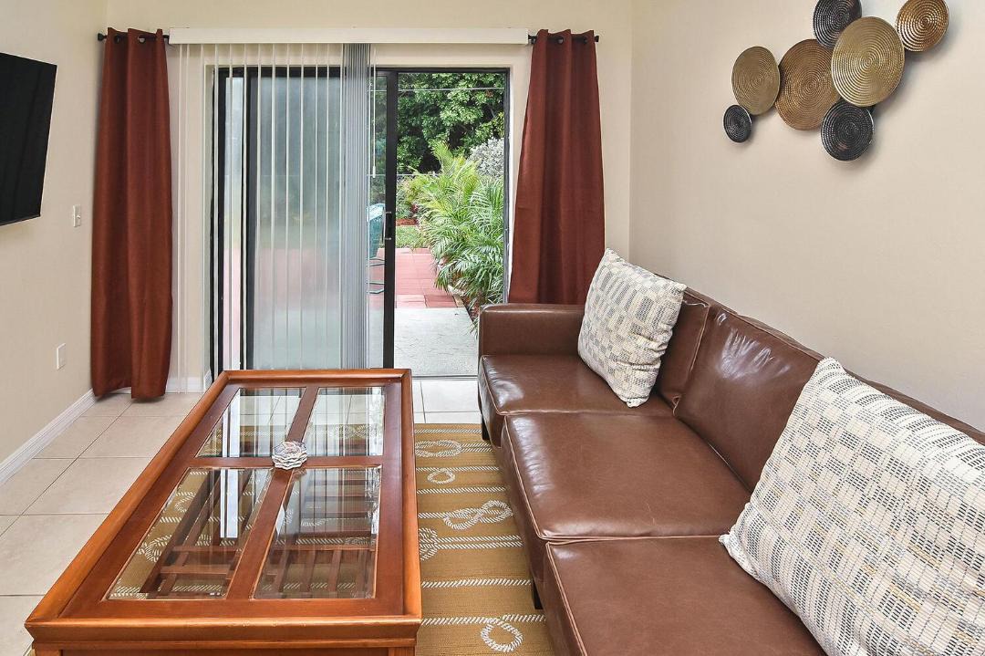 Photo of Others in Pelican