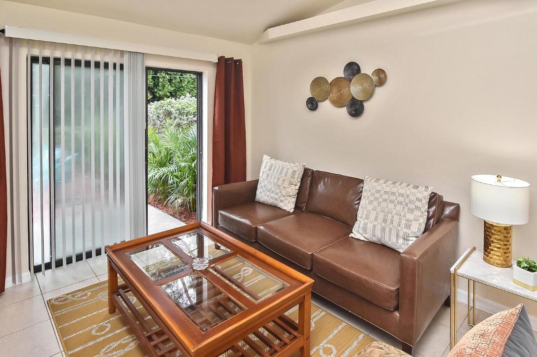 Photo of Others in Pelican