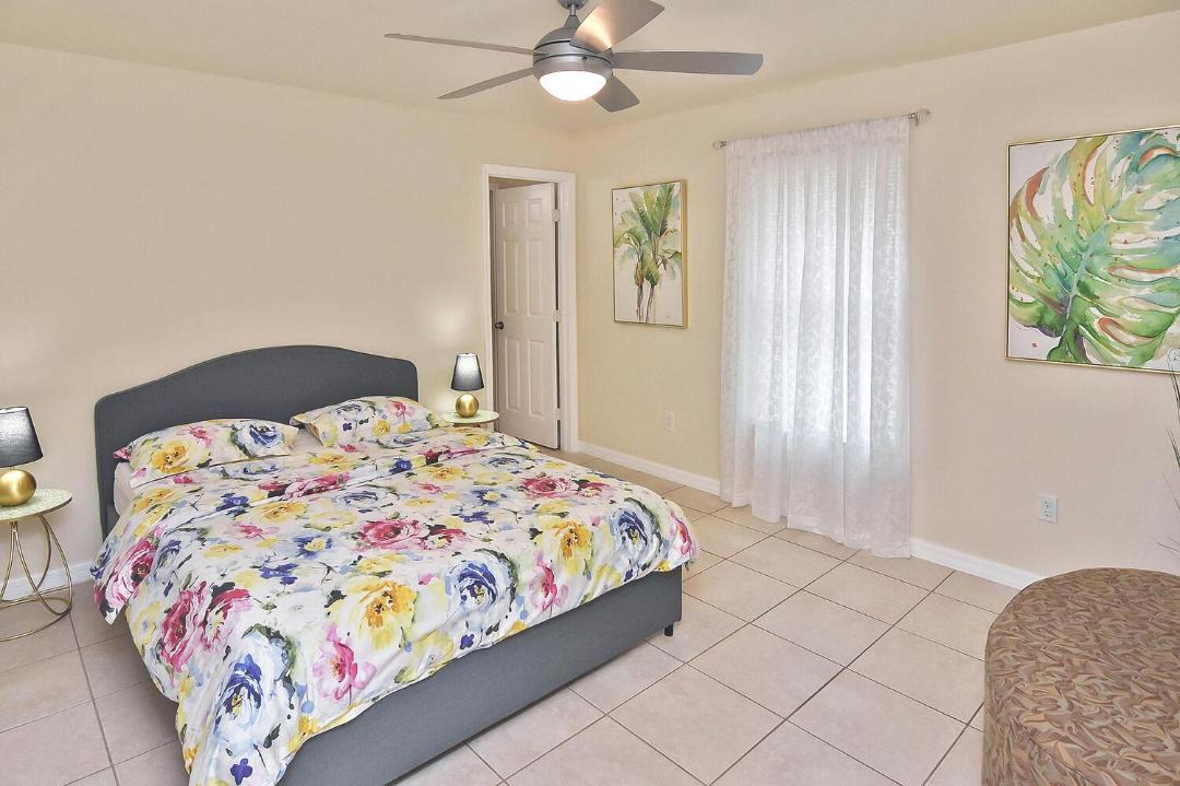 Photo of Others in Pelican