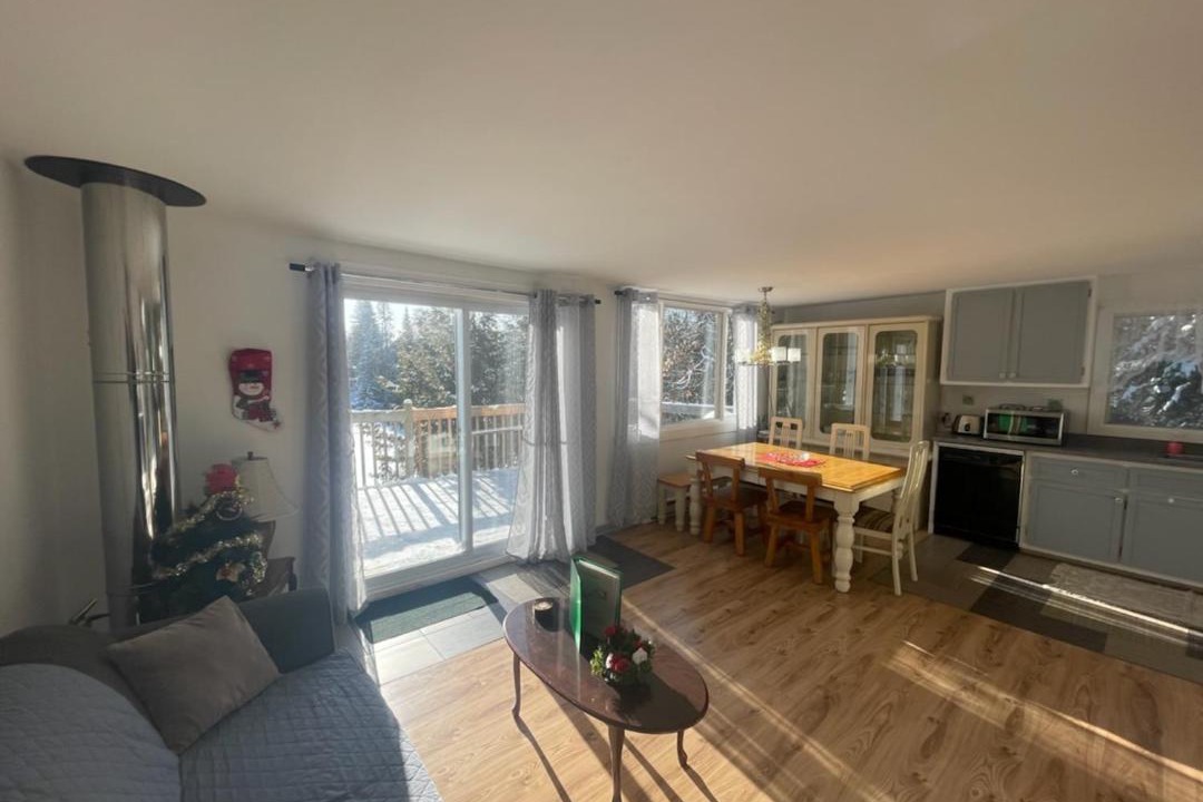 Photo of Livingroom in St-Adolphe-d'Howard
