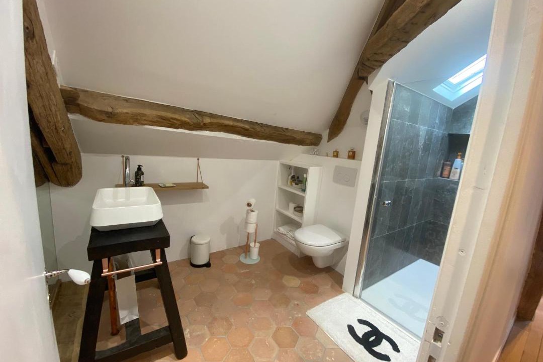 Photo of Bathroom in Bonnelles