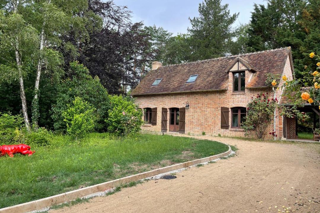 Photo of Buildings in La Ferte-Saint-Aubin