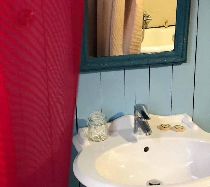 Photo of Bathroom in Eu