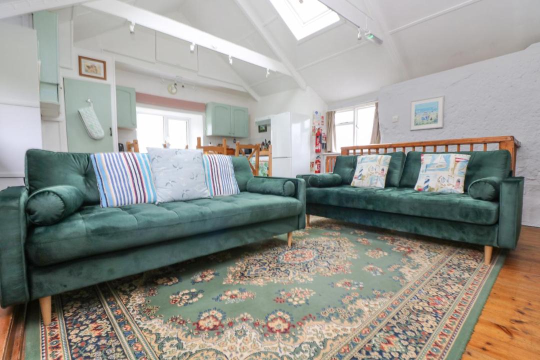 Photo of Livingroom in Helford Passage