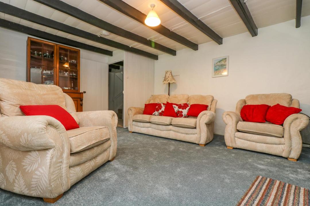 Photo of Livingroom in Helford Passage
