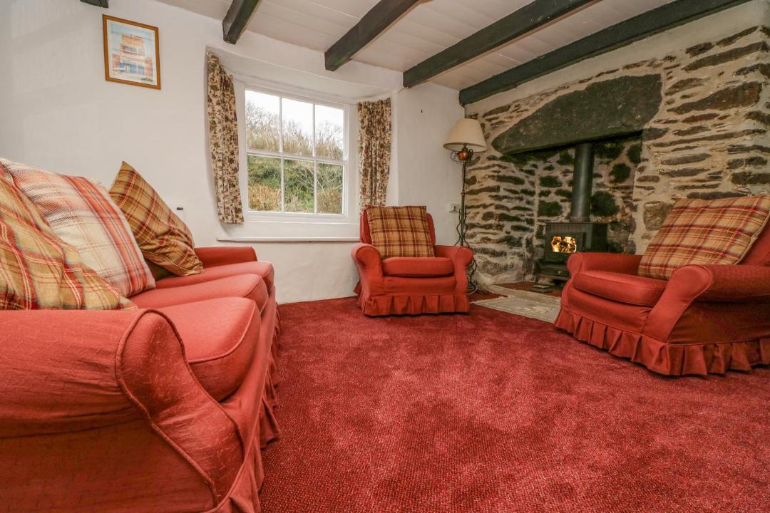 Photo of Livingroom in Helford Passage