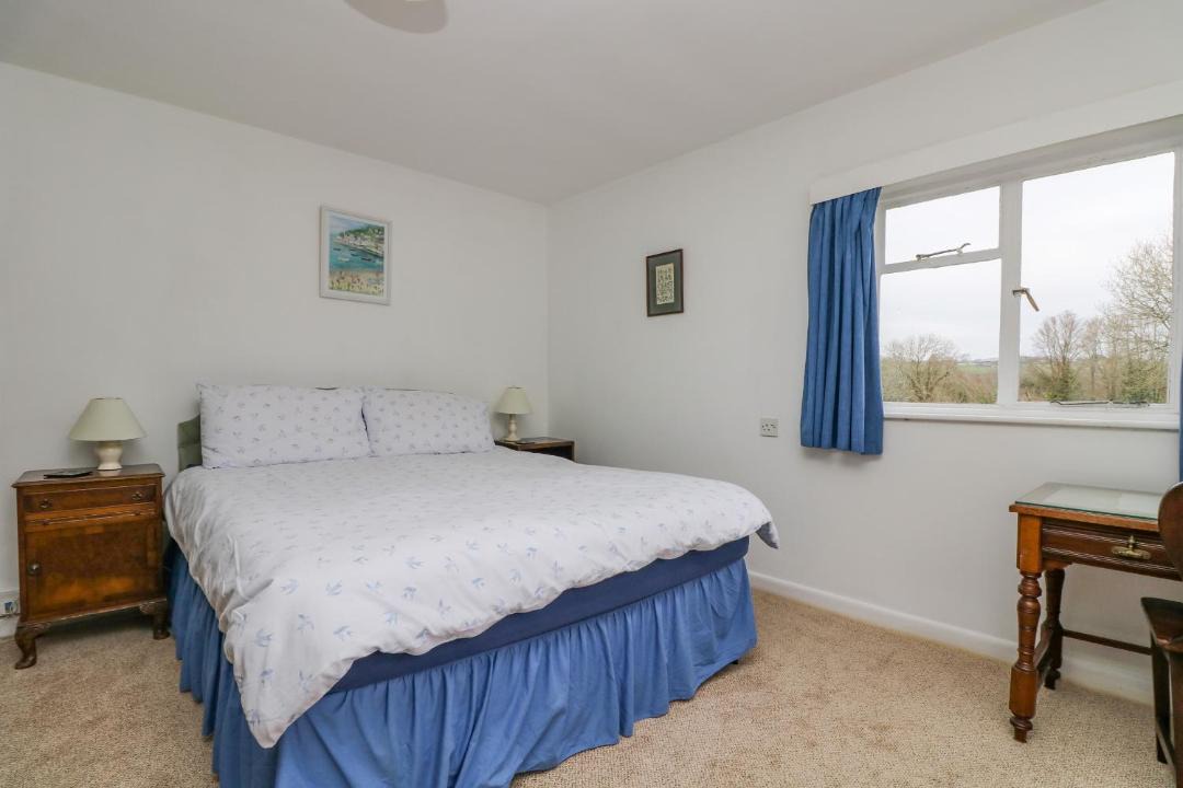 Photo of Bedroom in Helford Passage
