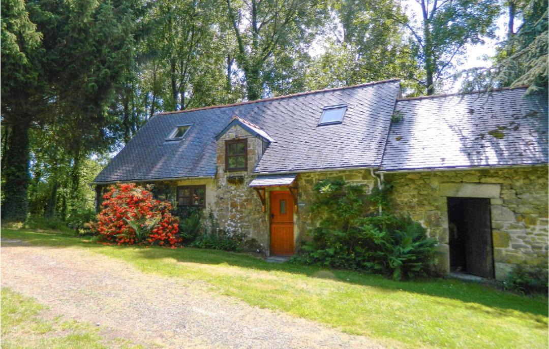 Photo of Others in Guern