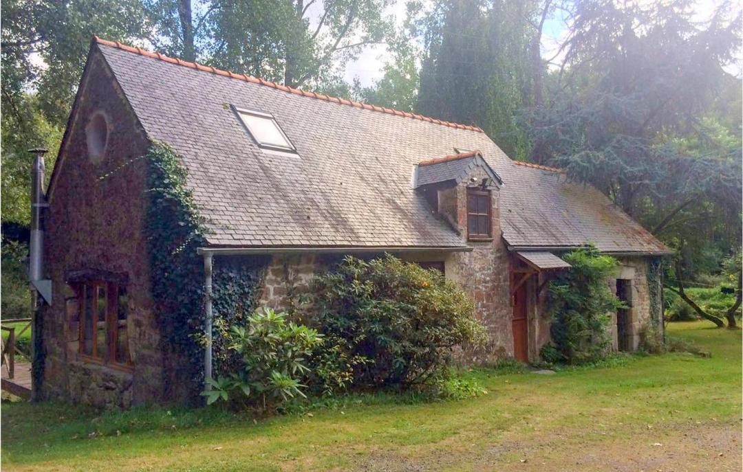 Photo of Others in Guern