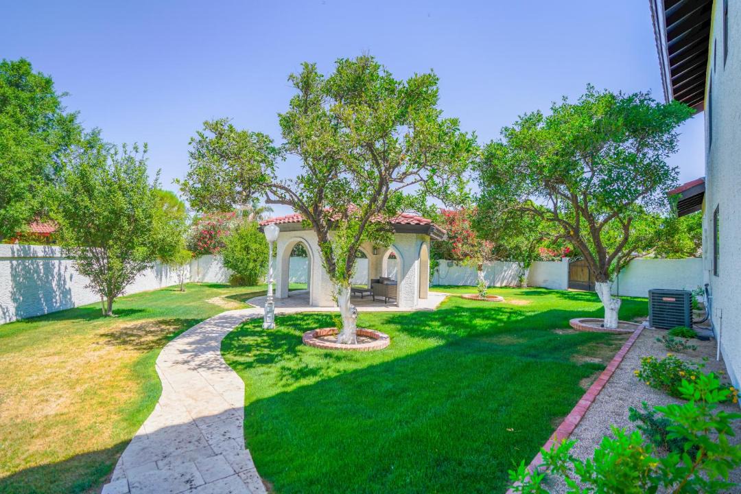 Photo of Others in Estate Grove Valencia Est