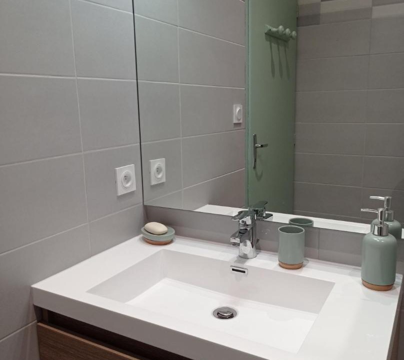 Photo of Bathroom in Libourne