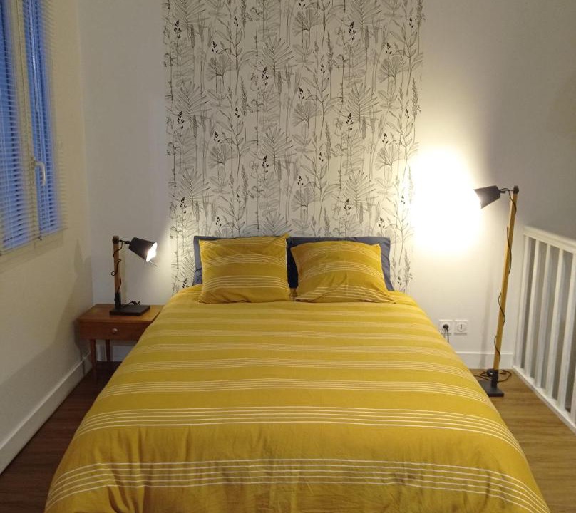Photo of Bedroom in Libourne