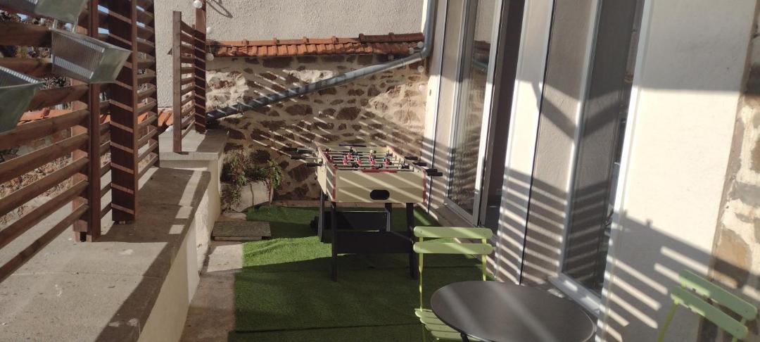Photo of Patio Balcony in Bourg-de-Thizy