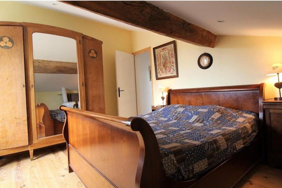 Photo of Bedroom in Albigny-sur-Saone