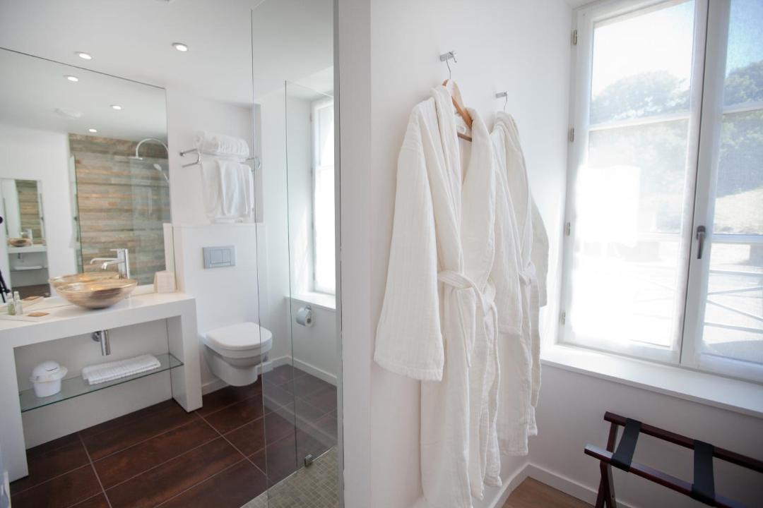 Photo of Bathroom in Urville-Nacqueville