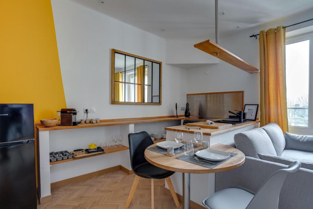 Photo of Livingroom in Graslin - Commerce