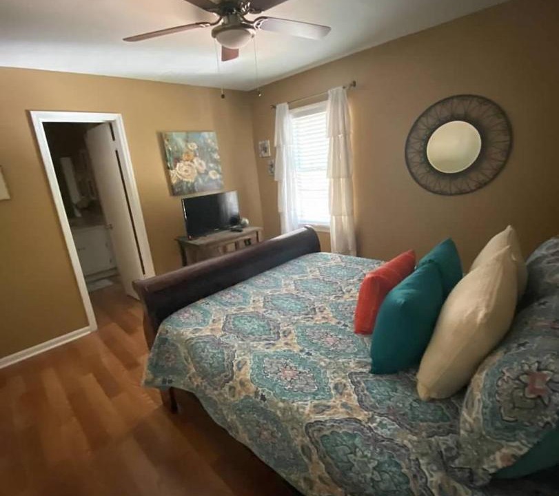 Photo of Bedroom in Woodland Hills