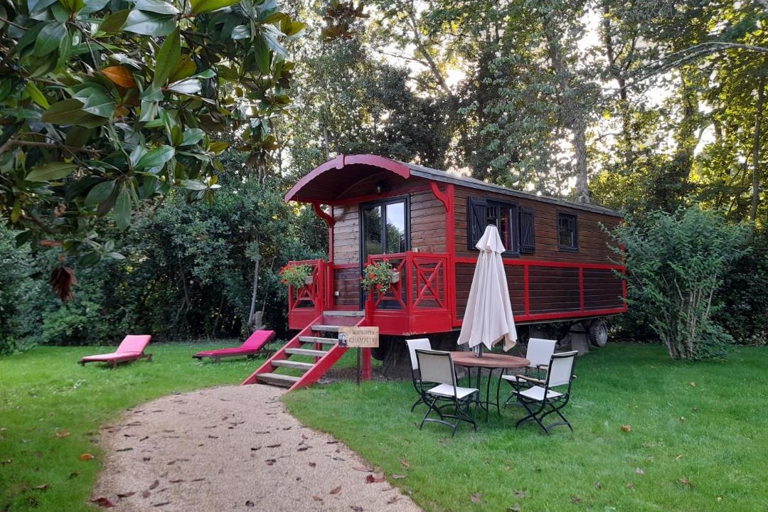 Photo of Others in Cognac