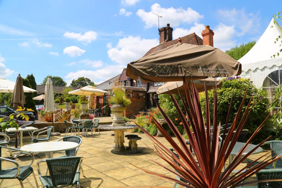 Photo of Others in Grafty Green