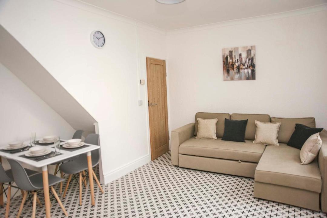 Photo of Livingroom in Six Bells