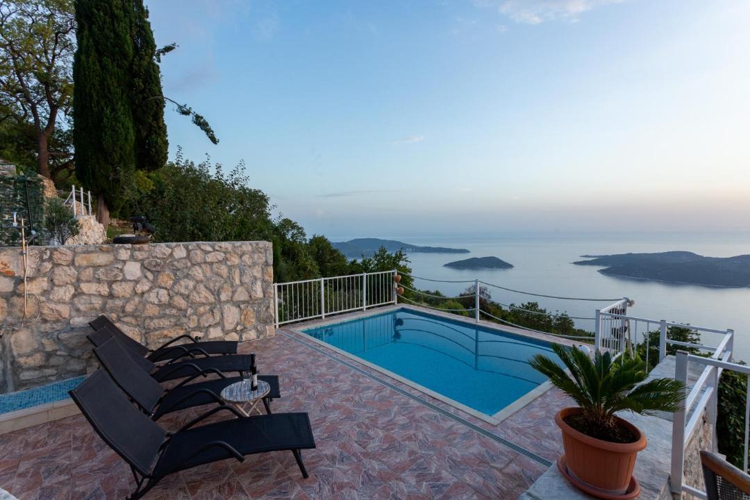 Photo of Patio Balcony in Dubrovacko Primorje