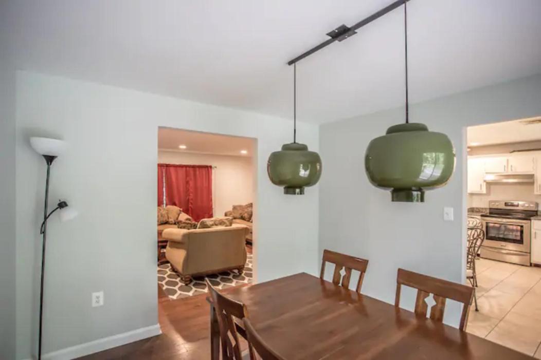Photo of Livingroom in Leesburg