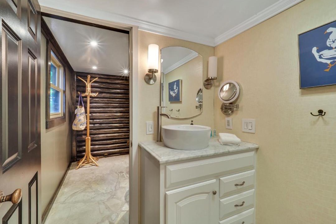 Photo of Bathroom in Charlevoix