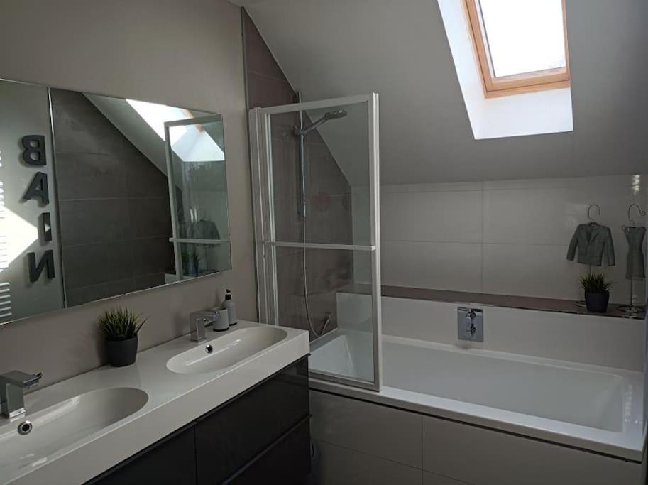 Photo of Bathroom in Fromelennes