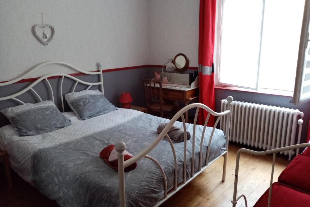 Photo of Bedroom in Chatel-Censoir