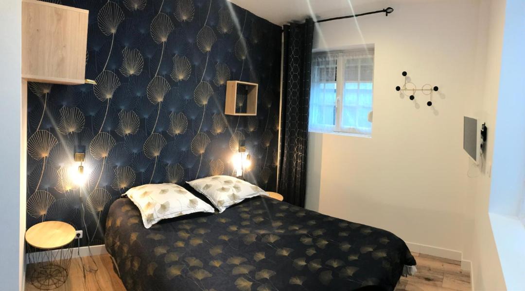 Photo of Others in Pernois