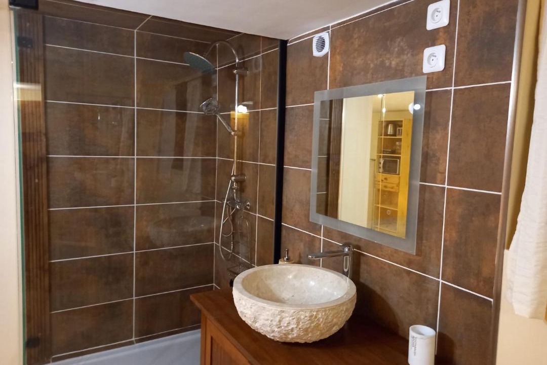 Photo of Bathroom in L'Arbresle