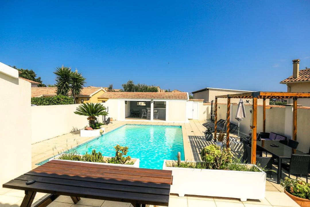 Photo of Others in Folelli