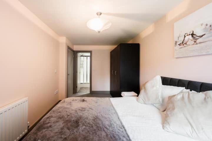 Photo of Bedroom in Bray on Thames