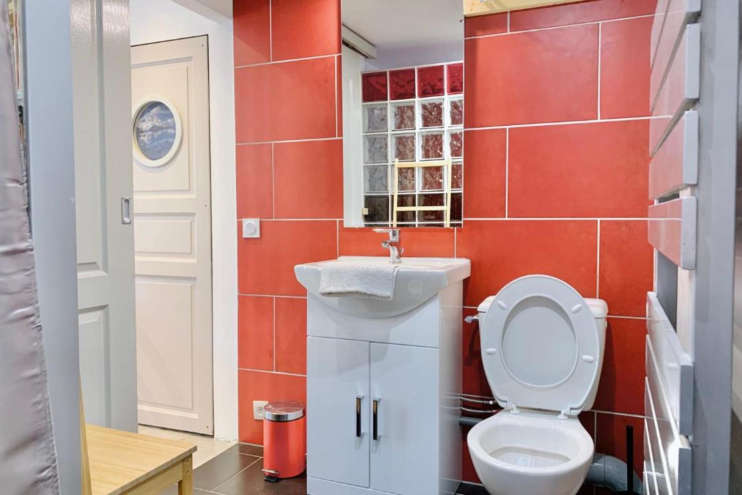 Photo of Bathroom in Lumbin
