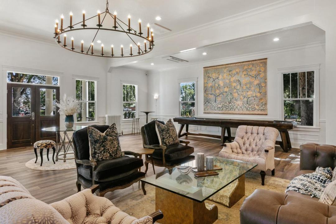 Photo of Livingroom in Hamilton