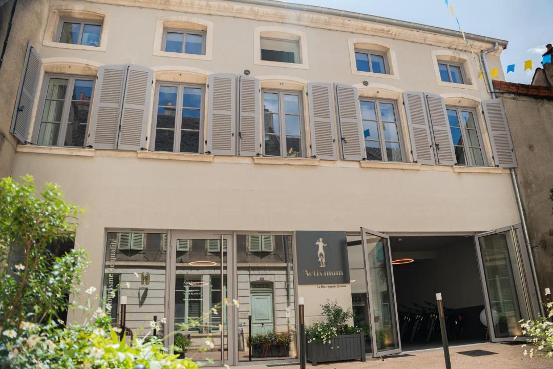 Photo of Others in Givry