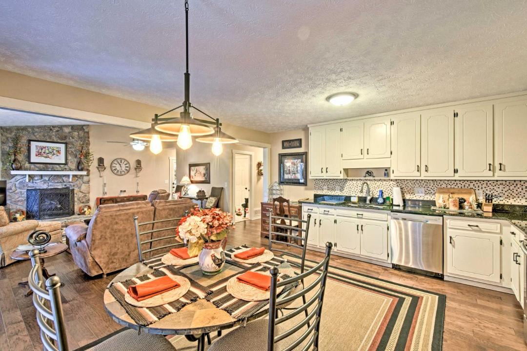 Photo of Others in Tate