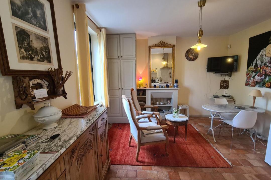 Photo of Livingroom in Checy