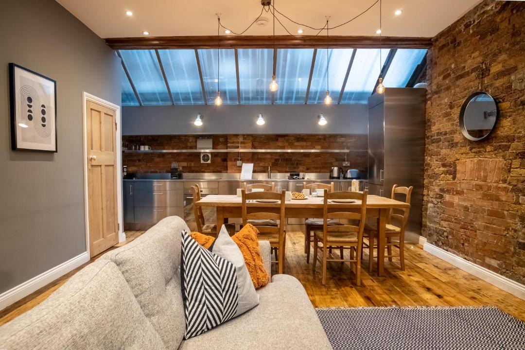 Photo of Others in Bethnal Green