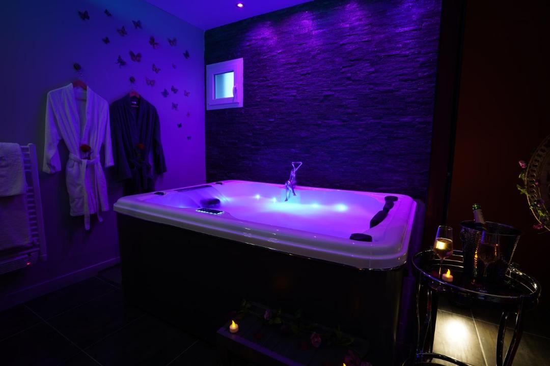 Photo of Bathroom in Montrabe