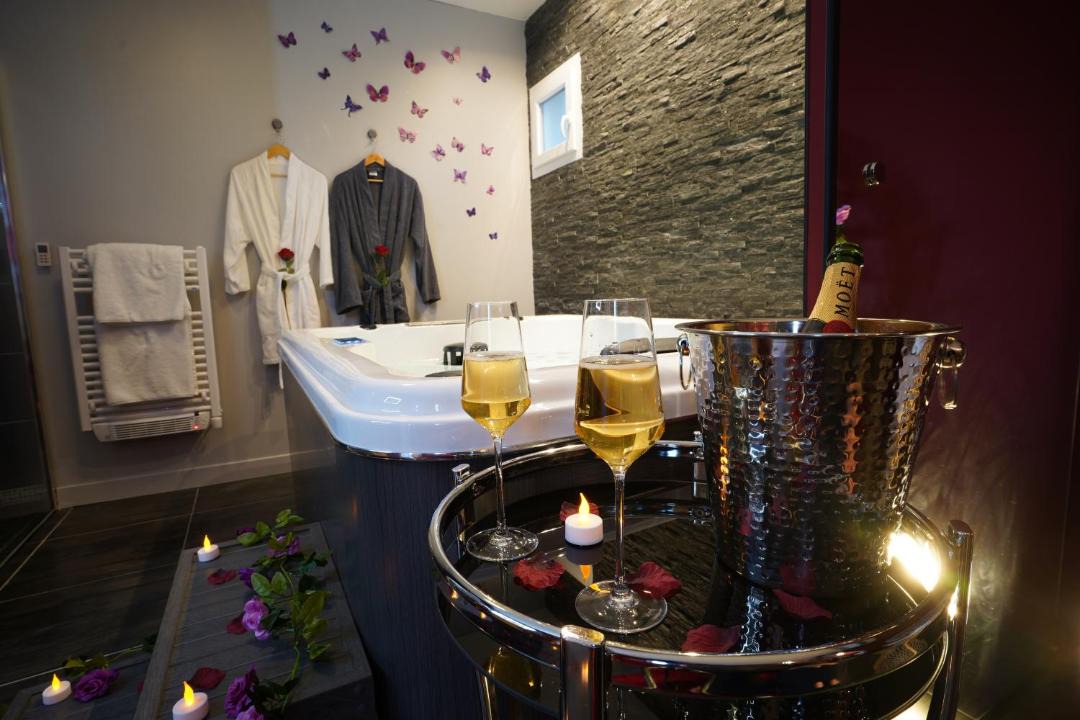 Photo of Bathroom in Montrabe