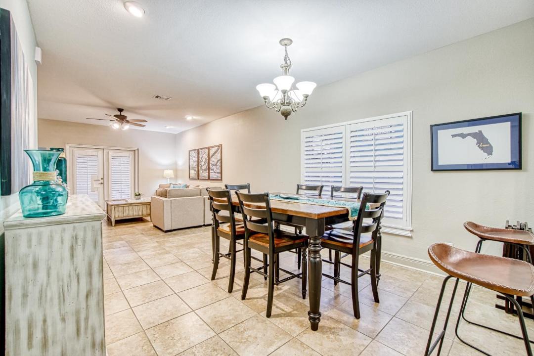 Photo of Livingroom in Sunset Pass