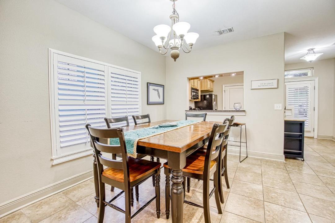 Photo of Livingroom in Sunset Pass