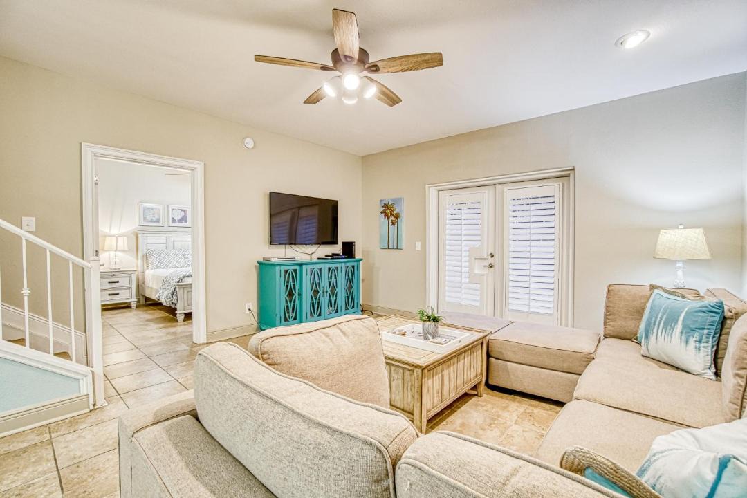 Photo of Livingroom in Sunset Pass