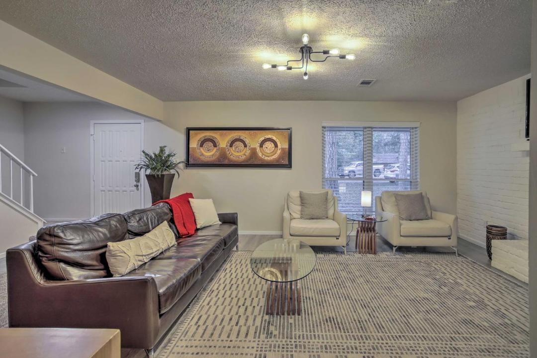 Photo of Livingroom in Grogan's Mill