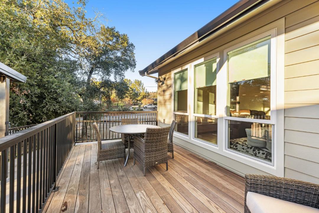 Photo of Patio Balcony in Healdsburg
