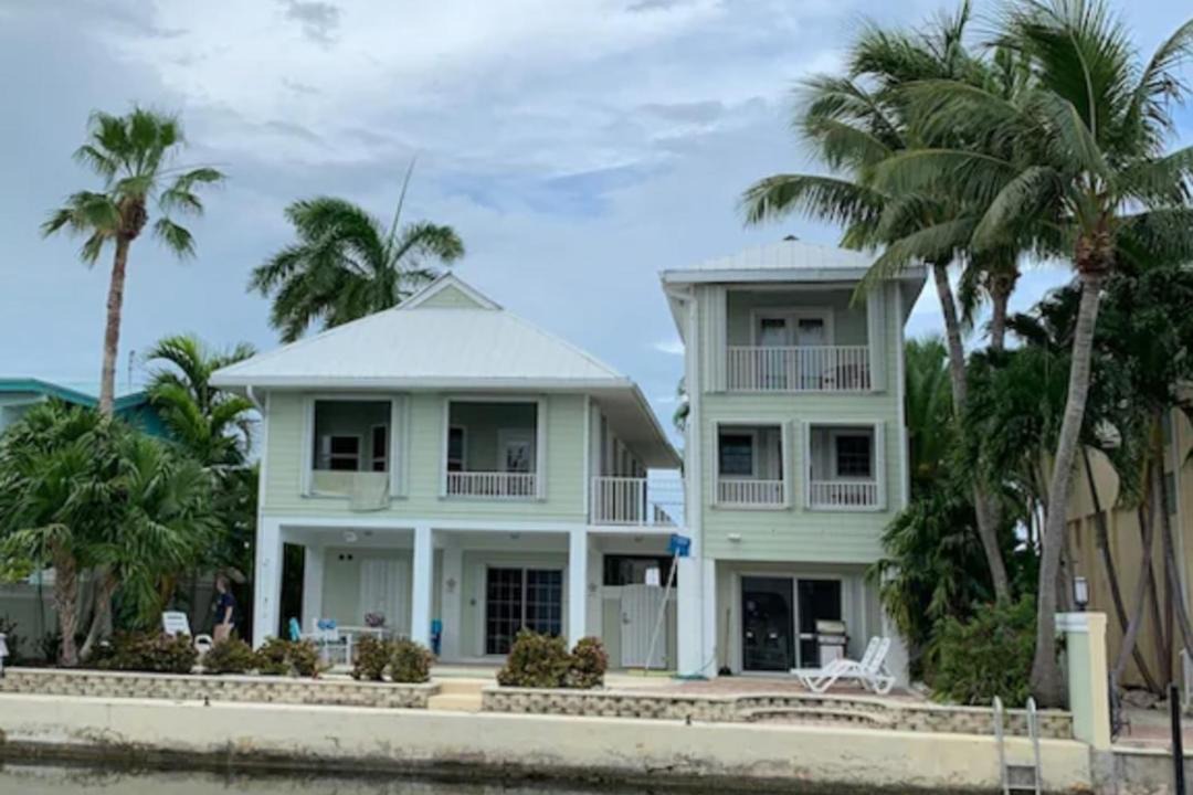Photo of Buildings in Summerland Key