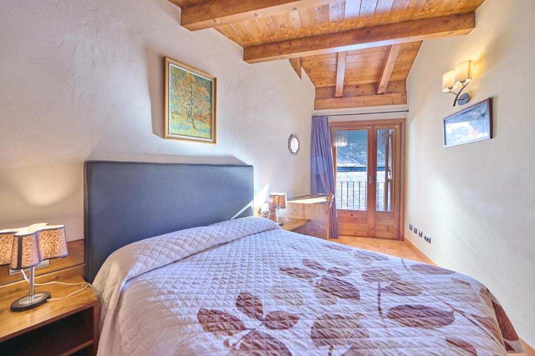 Photo of Others in Alins