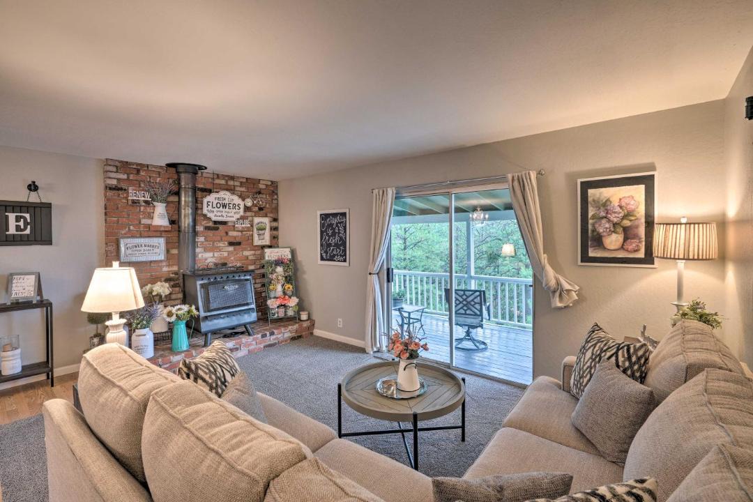 Photo of Others in Pine Grove