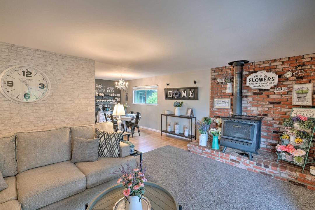 Photo of Others in Pine Grove